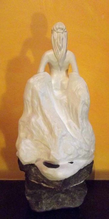 Sculpture titled "L'élan" by Pauline Balland, Original Artwork, Mixed Media