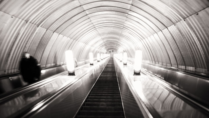 Photographie intitulée "Morning subway" par Pavel Olhovski, Œuvre d'art originale, Photographie numérique