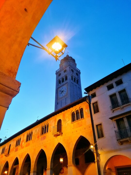 제목이 "Conegliano veneto"인 사진 Peppeluciani로, 원작, 조작된 사진