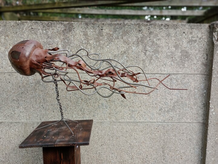 Скульптура под названием "Yellyfish drone 1984" - Peter Bly, Подлинное произведение искусства, Металлы