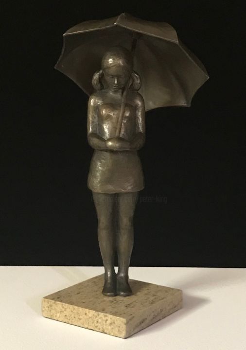 Sculpture intitulée "Girl with Umbrella" par Peter King, Œuvre d'art originale, Métaux
