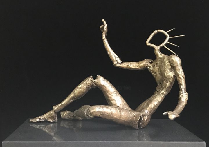 Escultura titulada "Unbroken" por Peter King, Obra de arte original, Bronce