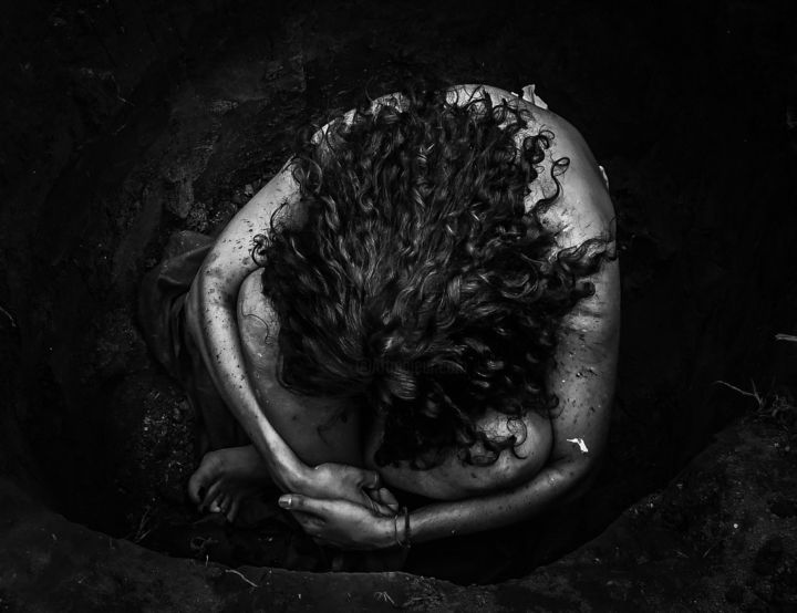 Photographie intitulée "Il dolore" par Teresa Letizia, Œuvre d'art originale