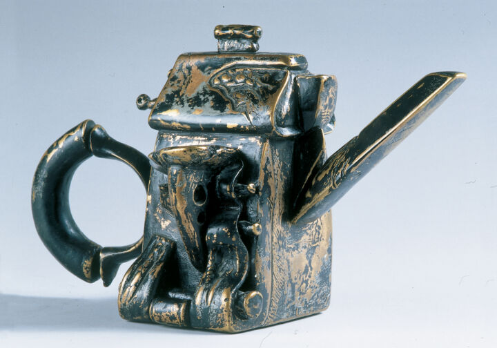 Sculpture titled "TEAPOT 02" by Philipp Rukavishnikov, Original Artwork, Bronze