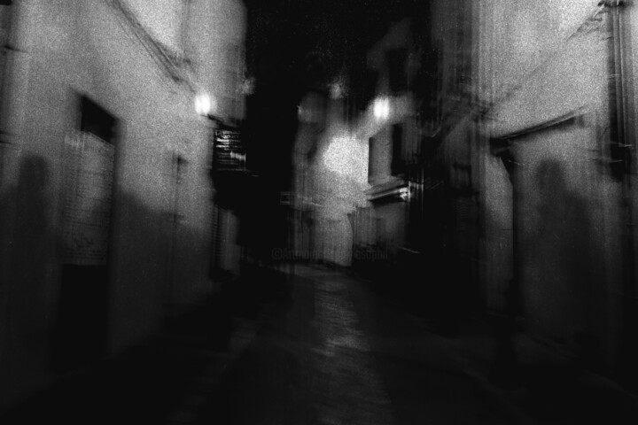Photographie intitulée "Promenade Nocturne.…" par Philippe Berthier, Œuvre d'art originale, Photographie numérique