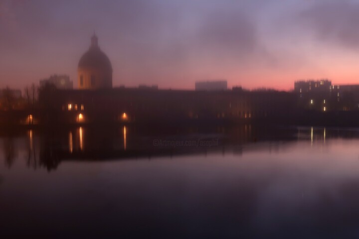 Photography titled "Crépuscule à Toulou…" by Philippe Berthier, Original Artwork, Digital Photography