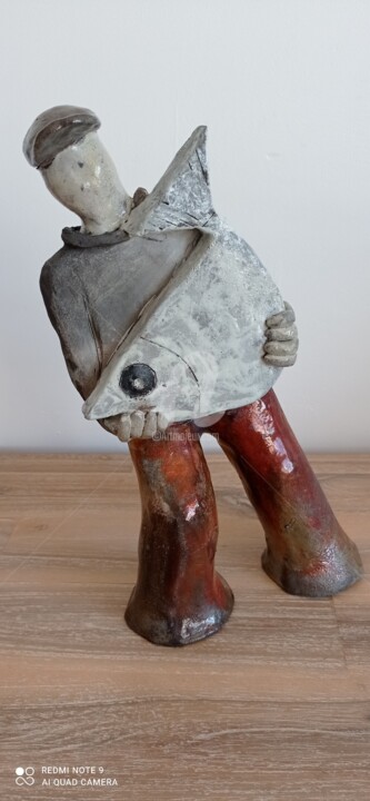 Sculpture titled "pêcheur en raku" by Philippe Coeurdevey, Original Artwork, Clay