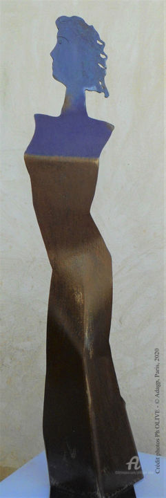 Sculpture titled "FIGURE 101" by Philippe Olive, Original Artwork, Metals