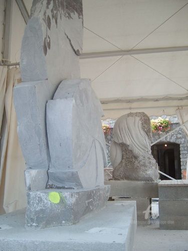 Sculpture titled "SYMPOSIUM SAMOENS" by Philippe Olive, Original Artwork, Stone
