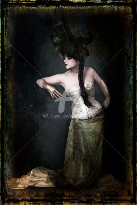 Photography titled "Gorgone" by Philippe Bousseau, Original Artwork, Digital Photography