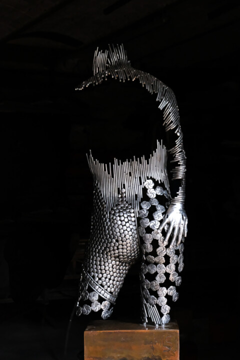 Sculptuur getiteld "androméde" door Phils, Origineel Kunstwerk, Metalen