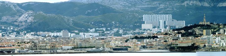 Photographie intitulée "Marseille" par Photographifi, Œuvre d'art originale, Photographie numérique