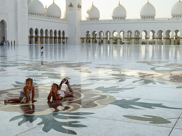 Photography titled "Abou Dhabi- Mosquée…" by Michel Hervo, Original Artwork