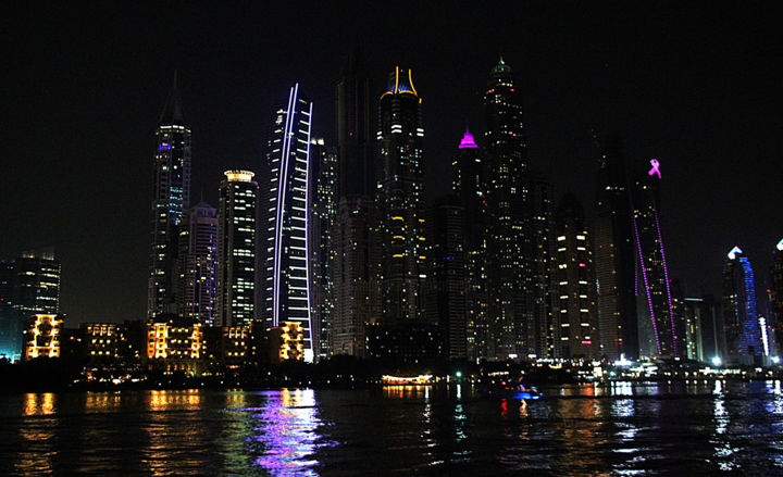 Photography titled "marina-de-dubai-de-…" by Michel Hervo, Original Artwork