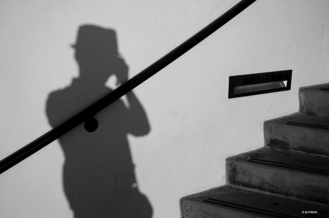 Photographie intitulée "Mon ombre" par Silas, Œuvre d'art originale