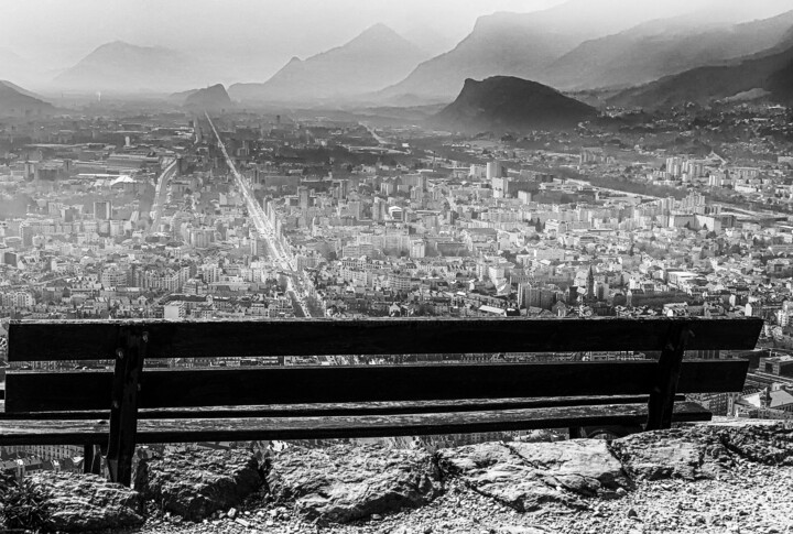 Photographie intitulée "Grenoble" par Pierre Coiffard, Œuvre d'art originale, Photographie numérique