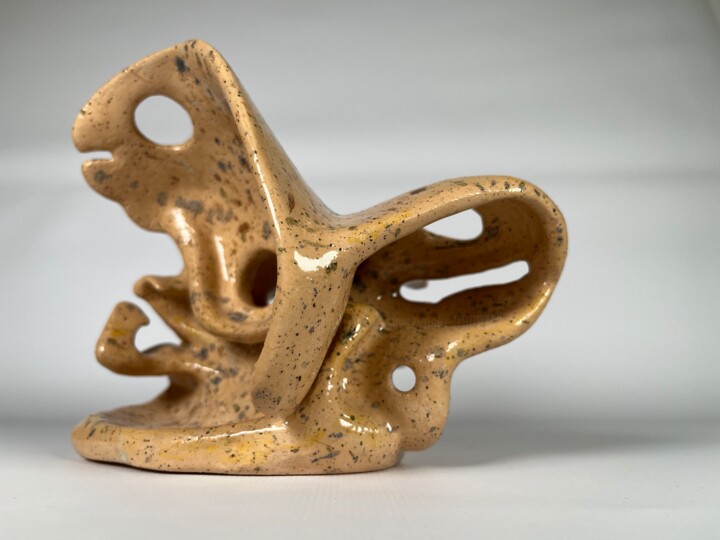 Skulptur mit dem Titel "Na haczyk" von Pierre Koodini, Original-Kunstwerk, Keramik