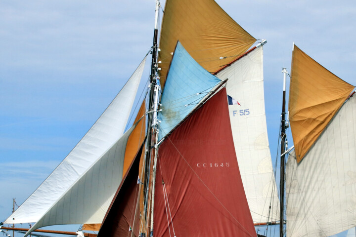 Photography titled "vieilles voiles, Se…" by Pierre-Yves Rospabé, Original Artwork, Digital Photography