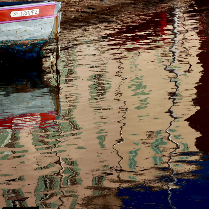 Photographie intitulée "Barque, Saint-Tropez" par Pierre-Yves Rospabé, Œuvre d'art originale, Photographie numérique