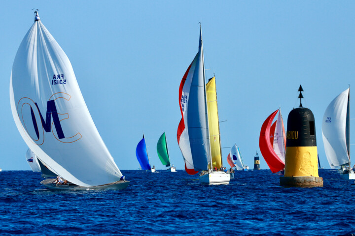 Φωτογραφία με τίτλο "Voiles de Saint-Tro…" από Pierre-Yves Rospabé, Αυθεντικά έργα τέχνης, Ψηφιακή φωτογραφία