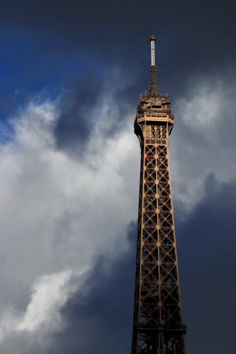 Φωτογραφία με τίτλο "Tour Eiffel, écharp…" από Pierre-Yves Rospabé, Αυθεντικά έργα τέχνης, Ψηφιακή φωτογραφία