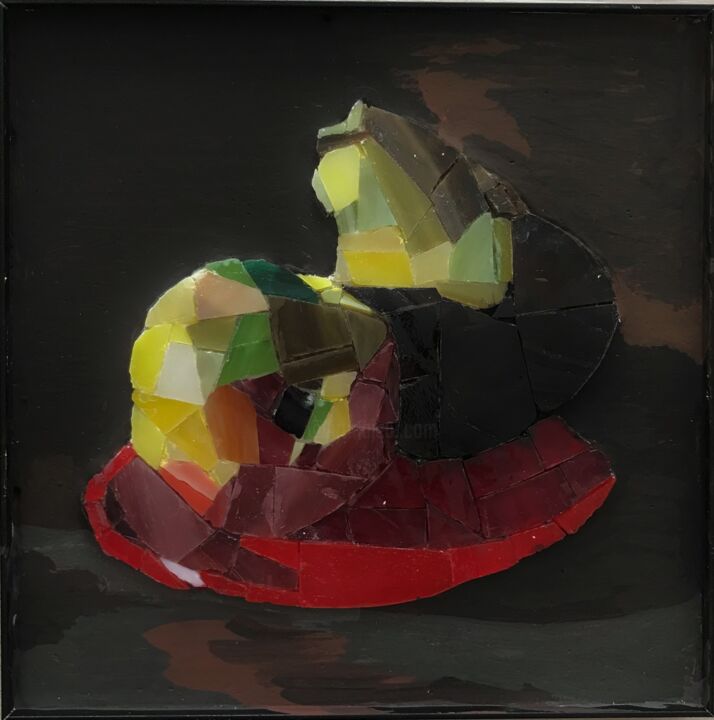 Скульптура под названием "Mosaic ""Apple and…" - Tatiana Fololeeva, Подлинное произведение искусства, Мозаика