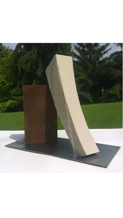 Skulptur mit dem Titel ""Equilibres"" von Pietro Luigi Cesarini, Original-Kunstwerk, Sand
