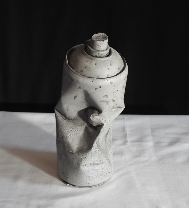 Skulptur mit dem Titel "Spray Can #2#" von Pio30, Original-Kunstwerk, Keramik