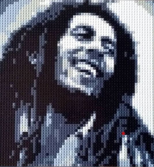 Escultura titulada "Bob Marley ô Lego" por Pix'Elle Art Mosaïque, Obra de arte original, Mosaico Montado en Panel de madera