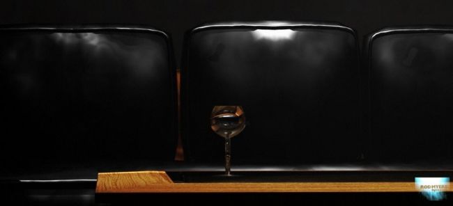 "Wine Glass On A Cof…" başlıklı Dijital Sanat Rod Myers tarafından, Orijinal sanat