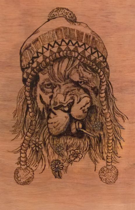 Artigianato intitolato "lion hypster - pyro…" da Planète Du Jeu, Opera d'arte originale, Arredamento