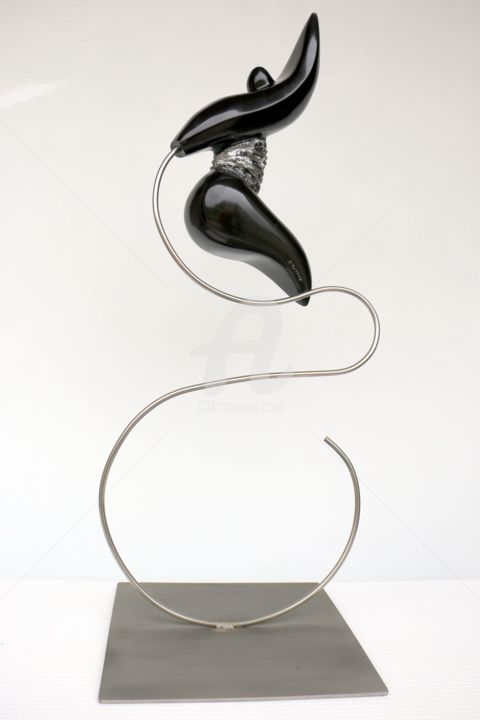 Sculpture titled "Voltige 2" by Didier Poisson, Original Artwork, Metals