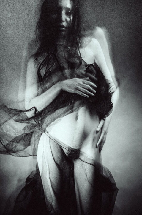 Photographie intitulée "Dark Venus" par Solomon Pojar, Œuvre d'art originale, Photographie numérique