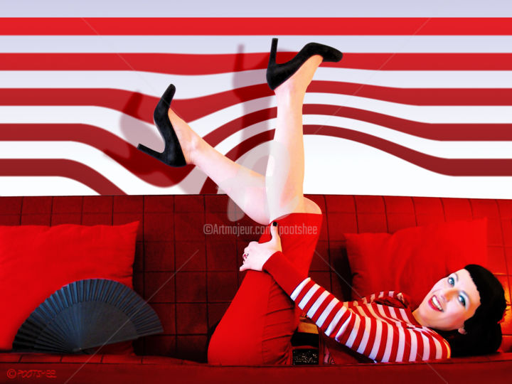 Photographie intitulée "Red Stripes" par Pootshee, Œuvre d'art originale