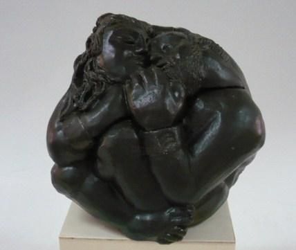 Sculpture titled "Abrazo, desnudo" by Porta Ferrisa Taller De Arte, Original Artwork