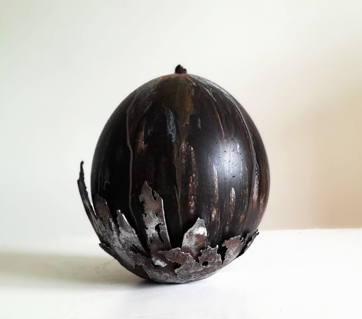 Skulptur mit dem Titel "Fruit du chêne noir" von Jerome Poumes, Original-Kunstwerk, Gips