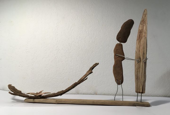 Sculpture intitulée "Mini Surfer and his…" par Woods By Grace, Œuvre d'art originale, Bois