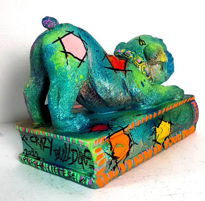 Sculpture Bulldog Pee Louis Vuitton Pop , Sculpture by Priscilla
