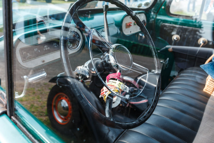 Fotografie mit dem Titel "Car cockpit oldtimer" von Dimitri Propp, Original-Kunstwerk, Digitale Fotografie