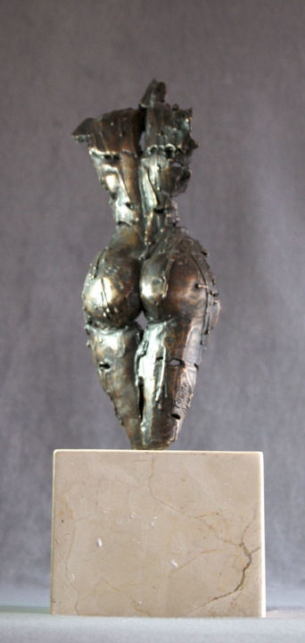 Escultura titulada "BRONZE TORSO" por Puchi, Obra de arte original, Metales