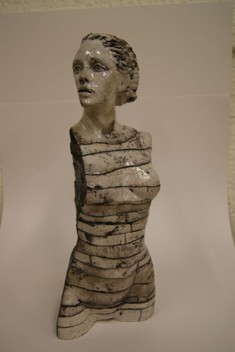Sculpture titled "SEARCHING" by Puchi, Original Artwork