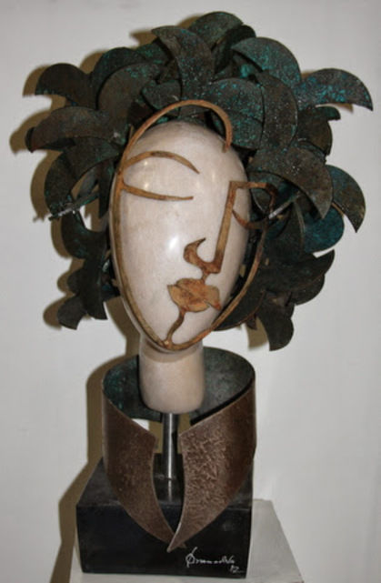 Sculpture titled "Mulher 357" by Queimadela Dos Santos, Original Artwork, Stainless Steel