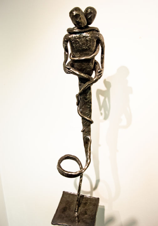 Skulptur mit dem Titel "Wave of Love" von Radek Svoboda, Original-Kunstwerk, Metalle
