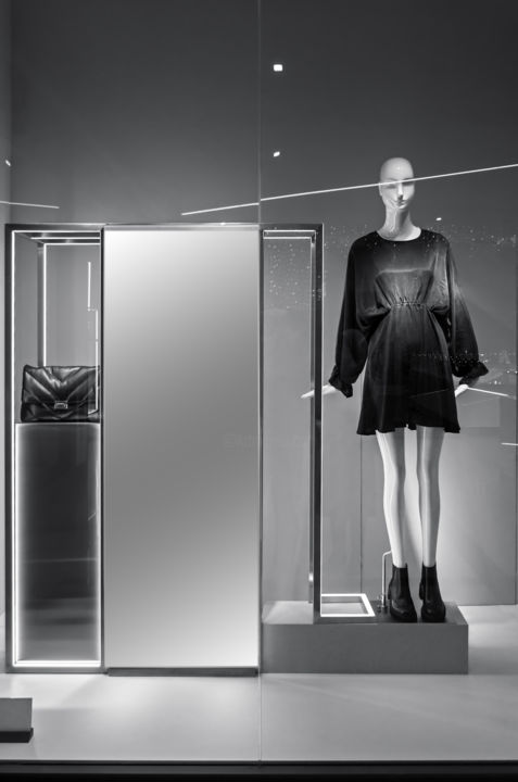 Fotografia intitolato "Mannequin stands in…" da Art$Art, Opera d'arte originale, Fotografia digitale