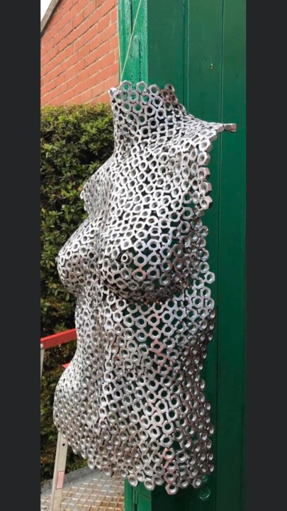 Escultura intitulada "women buste" por Rafal Lesiak (MetaLove), Obras de arte originais, Metais