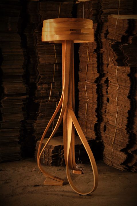 Artigianato intitolato "Vrksa Lamp II - Scu…" da Raka Studio, Opera d'arte originale, Mobili