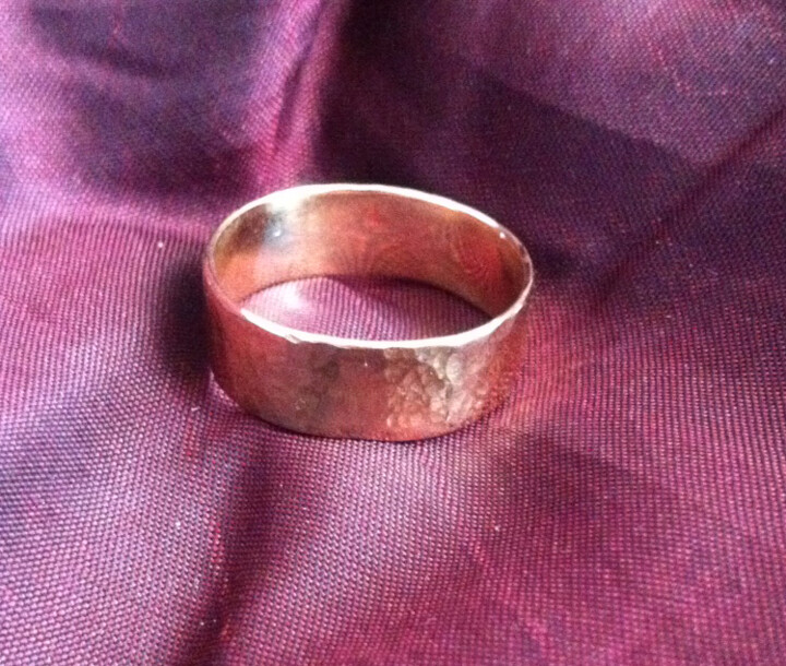 Design mit dem Titel "21K Gold Ring" von Ravid Wolff, Original-Kunstwerk