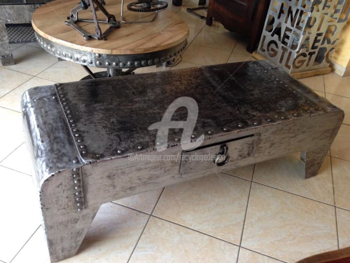 Artesanato intitulada "Table basse métal d…" por Recyclage Design - Réanimateur D'Objets , Obras de arte originais