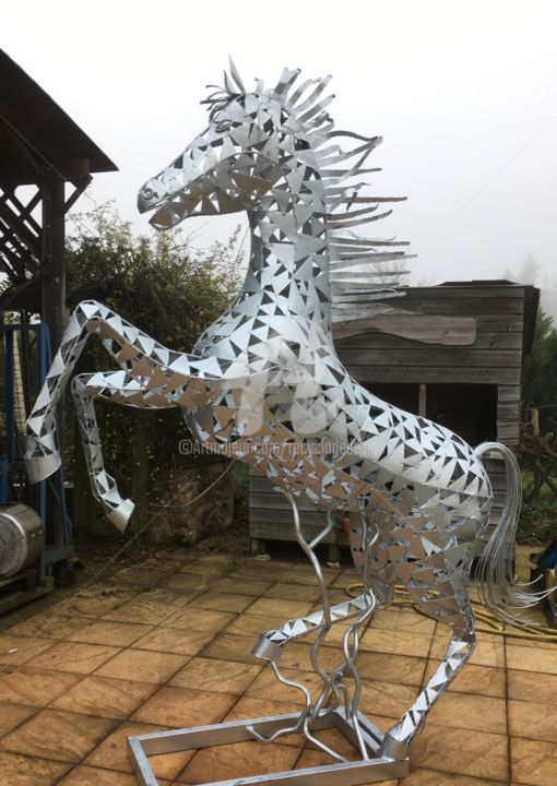 Escultura titulada "cheval cabré échell…" por Recyclage Design - Réanimateur D'Objets , Obra de arte original, Acero inoxida…