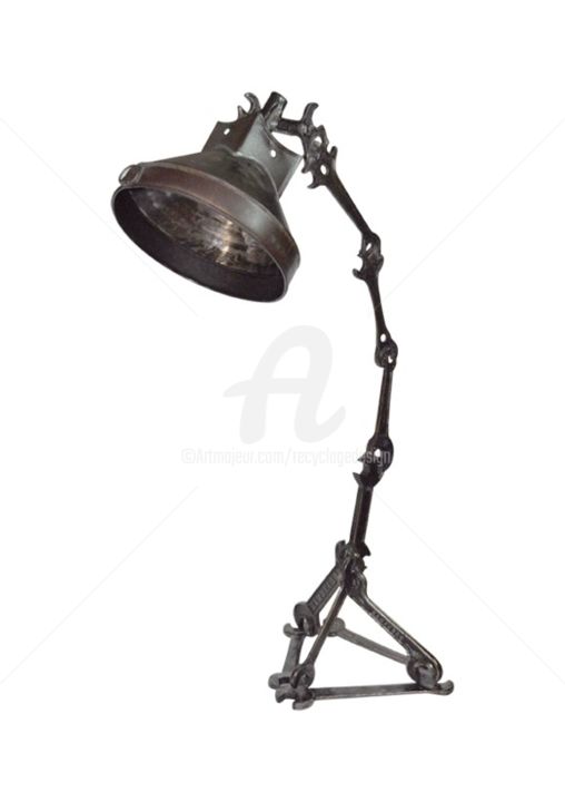 Design titled "Art N° 127  Lampe H…" by Recyclage Design - Réanimateur D'Objets , Original Artwork, Objects